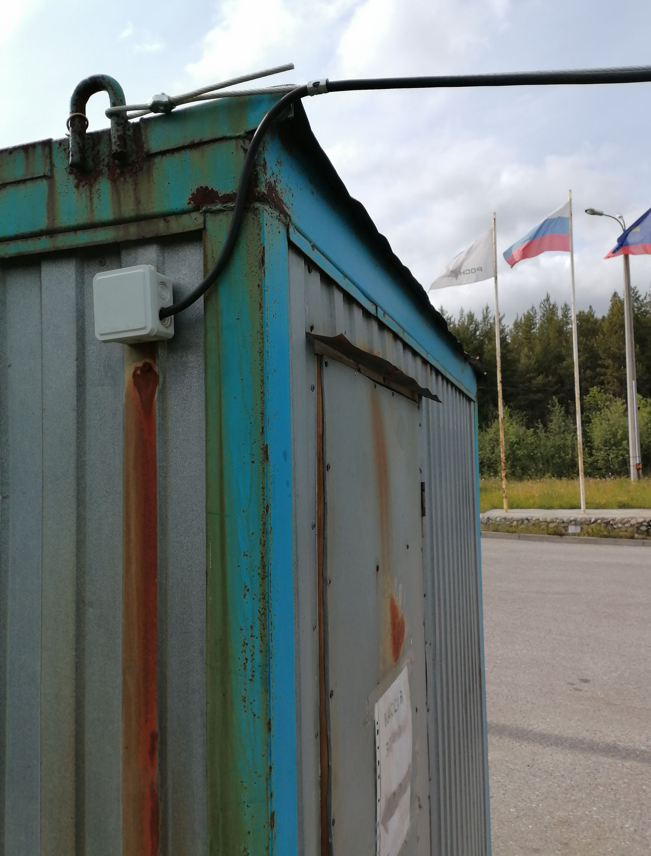 ввод кабеля в бытовку
